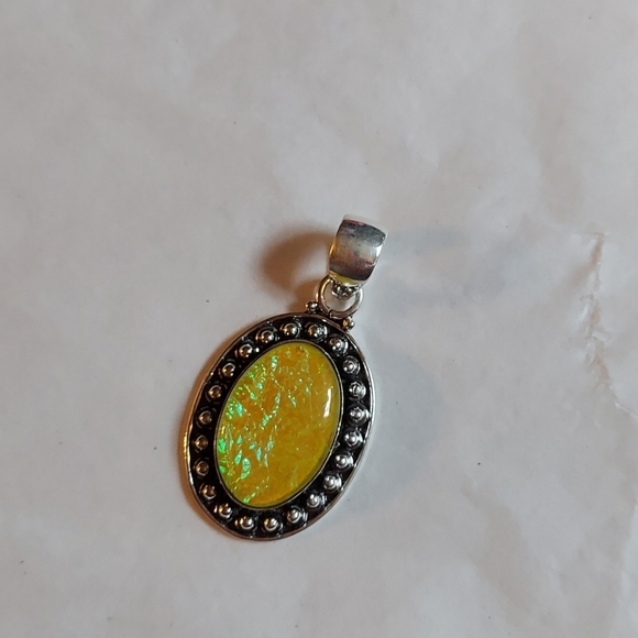 AUSTRALIAN Triplett Opal Pendant - Picture 1 of 4